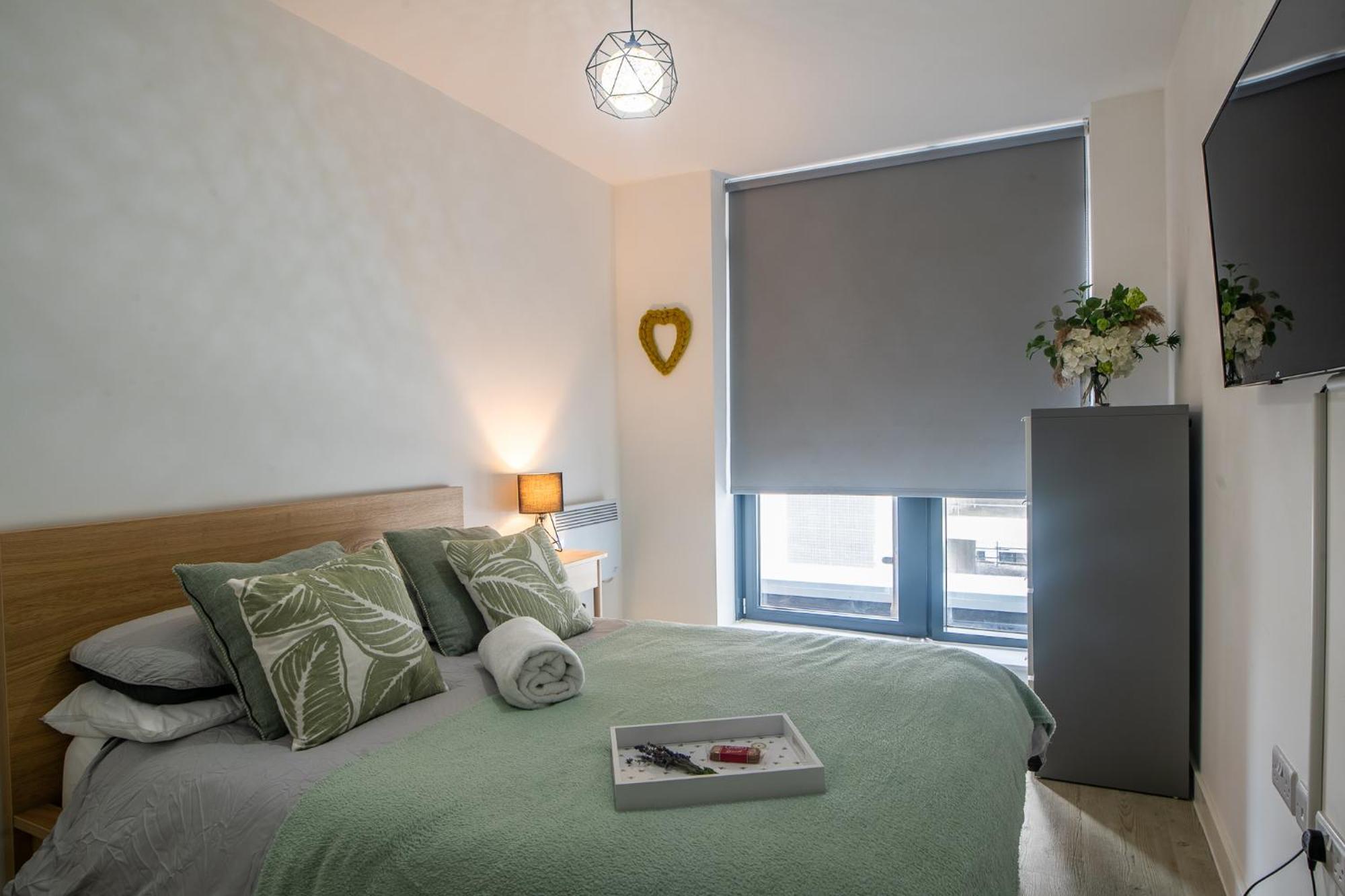 Modern And Spacious Apartment In Salford Quays Manchester Extérieur photo