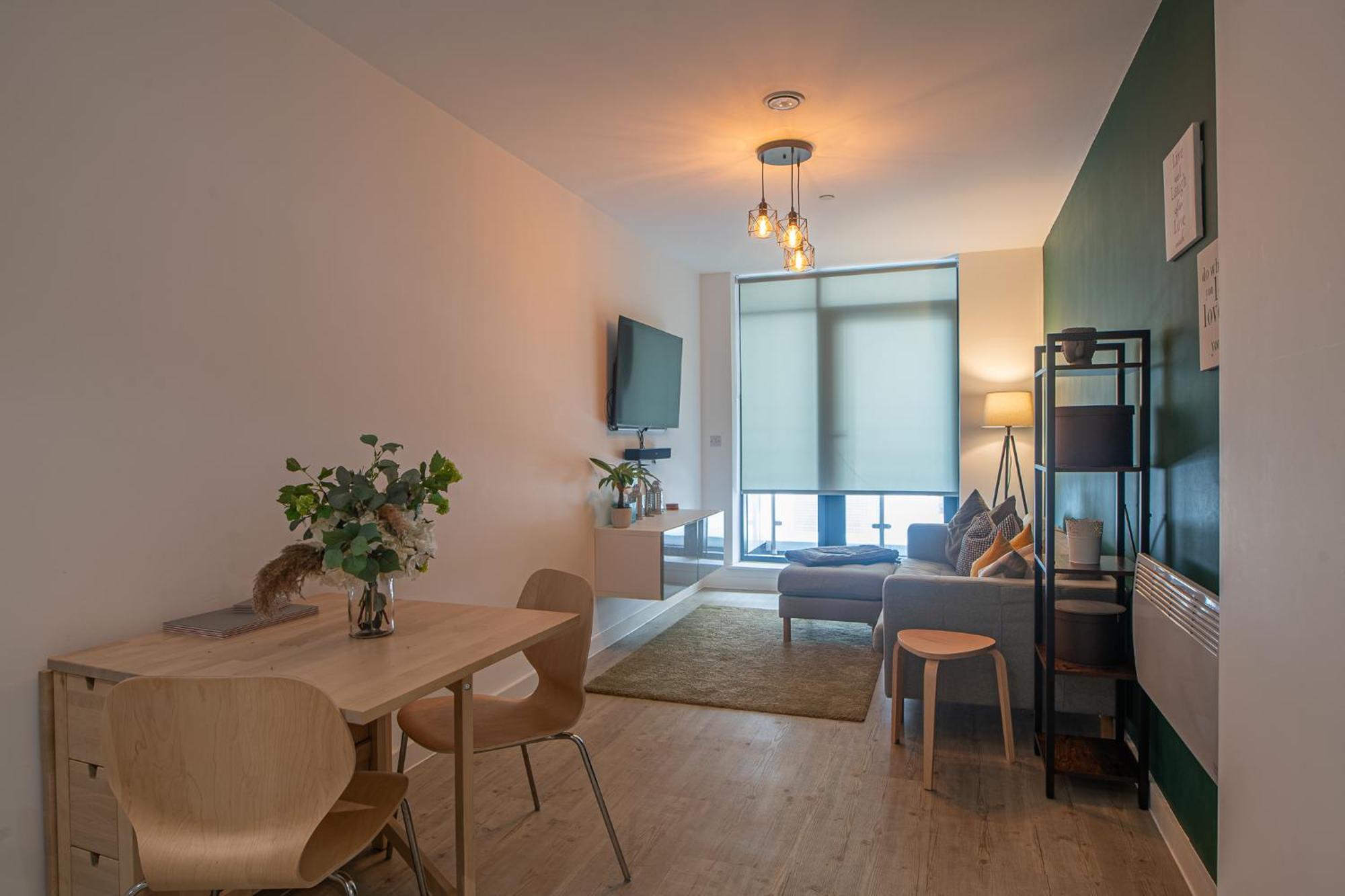 Modern And Spacious Apartment In Salford Quays Manchester Extérieur photo